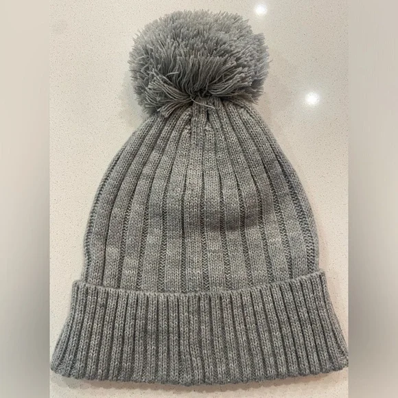 Michael Kors light grey pom pom beanie - Picture 2 of 5